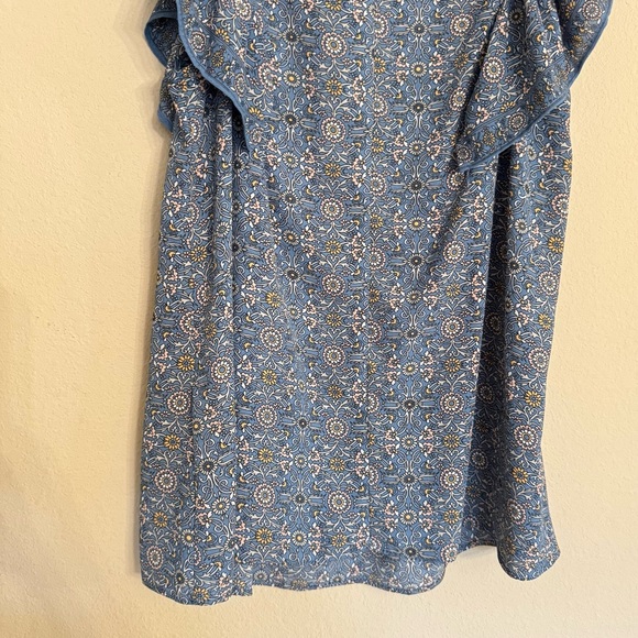 Max Studio Blouse XS Blue White Floral Ruffle Cap Sleeves Button Detailed Shirt - Picture 11 of 15